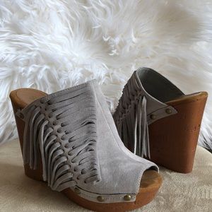 Sbicca suede Fringe wedge mule